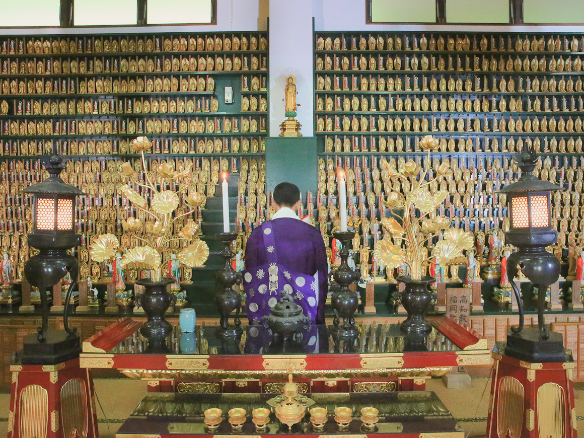 水子法要の祭壇